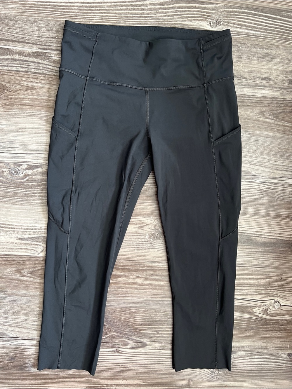 Lululemon Fast and Free Crop II 19" *Non-Reflective Graphite Grey Size 8
